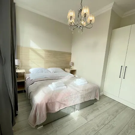 Munn 8 Apartman *